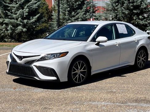 Used 2023 Toyota Camry SE FWD image 24