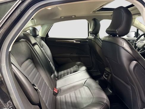 Used 2015 Ford Fusion SE w/ Equipment Group 202A AWD/4WD image 22
