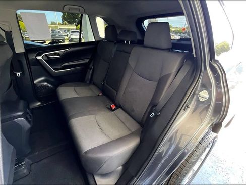 Used 2021 Toyota RAV4 XLE w/ XLE Grade Weather Package FWD image 22