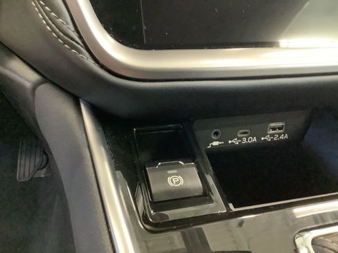 Certified 2025 Subaru Legacy Premium AWD/4WD image 29