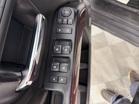 Used 2018 GMC Sierra 1500 SLT w/ SLT Premium Package AWD/4WD image 13