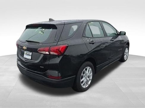 Used 2024 Chevrolet Equinox LS AWD/4WD image 3