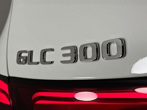 New 2026 Mercedes-Benz GLC 300 image 8