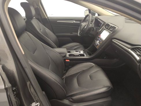 Used 2017 Ford Fusion Titanium image 21