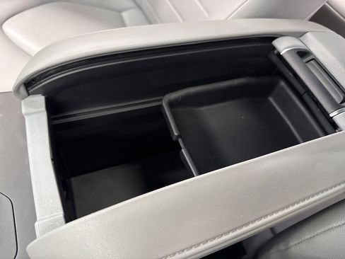 Certified 2024 Toyota Highlander XLE image 31