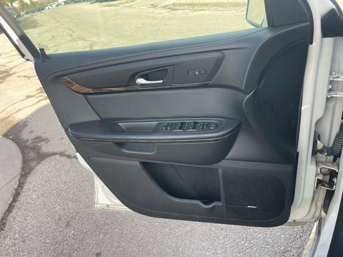 Used 2014 GMC Acadia Denali image 23