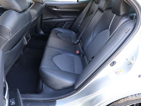 Used 2018 Toyota Camry SE w/ Convenience Package image 21