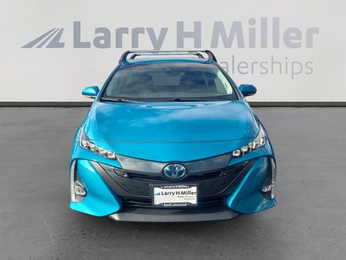 Used 2020 Toyota Prius Prime Limited image 8