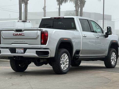 Used 2022 GMC Sierra 3500 Denali w/ Technology Package image 4