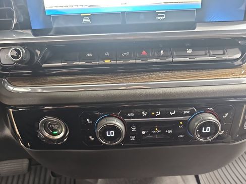 Certified 2024 Chevrolet Silverado 1500 LT AWD/4WD image 28