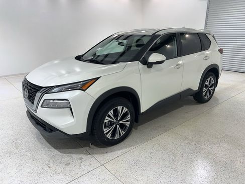 Used 2023 Nissan Rogue SV FWD image 1