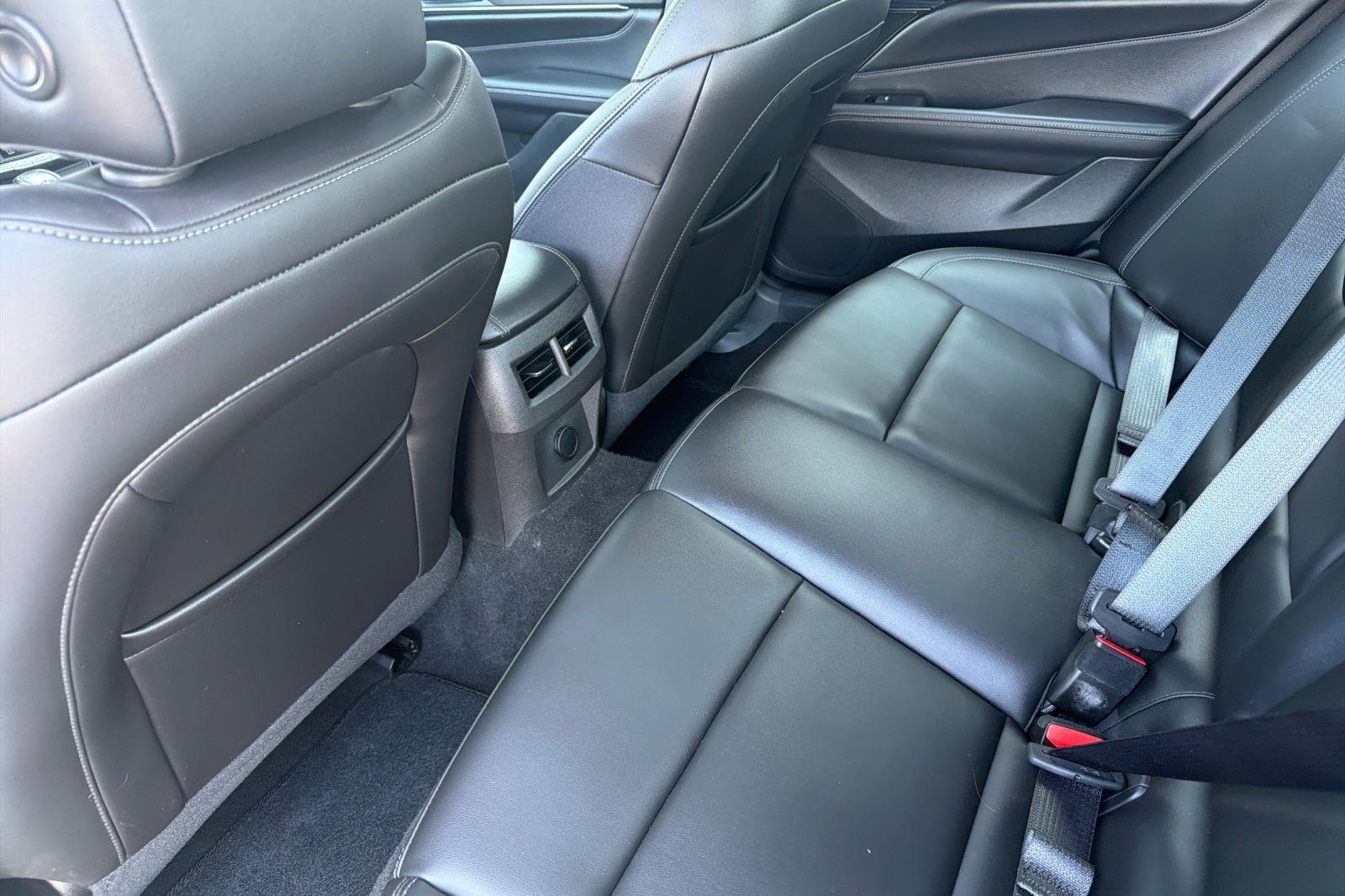 Used 2020 Cadillac CT4 Luxury w/ Sun And Sound Package RWD image 11