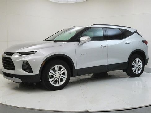 Used 2021 Chevrolet Blazer LT image 3