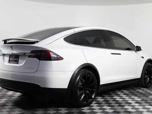 Used 2020 Tesla Model X Long Range image 7