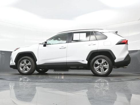 Used 2024 Toyota RAV4 XLE w/ Convenience Package AWD/4WD image 30