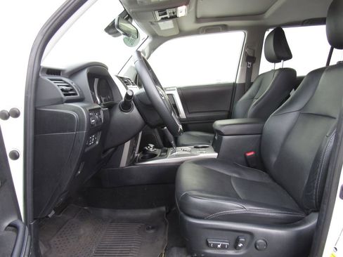 Used 2023 Toyota 4Runner Limited image 10