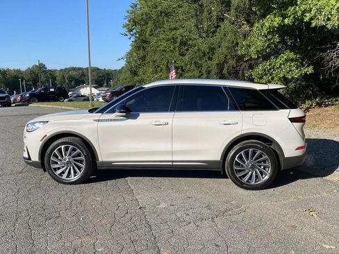 Used 2024 Lincoln Corsair Reserve w/ Equipment Group 201A FWD image 2