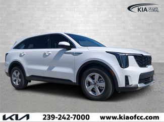 Used 2025 Kia Sorento LX video 1