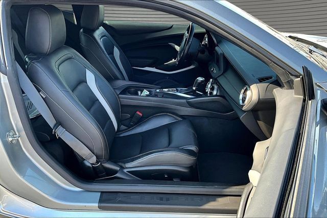 Used 2023 Chevrolet Camaro LT RWD image 24