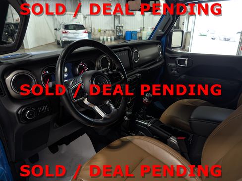 Used 2021 Jeep Wrangler Unlimited Rubicon AWD/4WD image 12