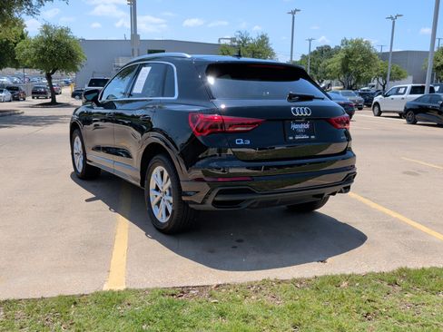 Certified 2025 Audi Q3 2.0T Premium w/ Convenience Package AWD/4WD image 8