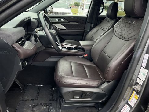 Used 2025 Ford Explorer Platinum w/ LUX Leather Package image 23