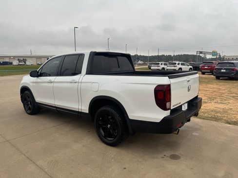 Certified 2021 Honda Ridgeline Black Edition image 6