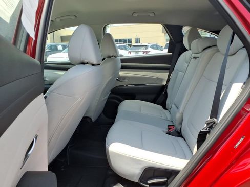 Certified 2026 Hyundai Tucson SE FWD image 11