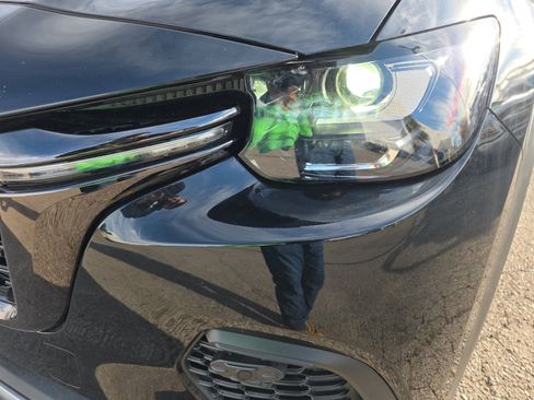 Used 2025 MAZDA CX-70 Plug-In Hybrid w/ Premium Pkg image 9