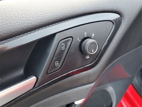 Used 2016 Volkswagen Golf S image 14