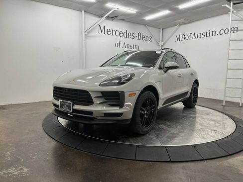 Used 2021 Porsche Macan AWD/4WD image 3