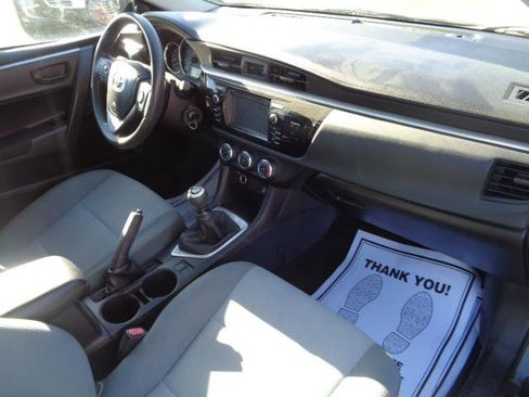 Used 2016 Toyota Corolla L FWD image 18