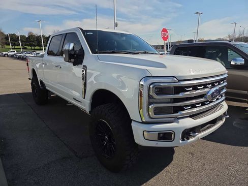 Used 2024 Ford F250 Platinum image 1