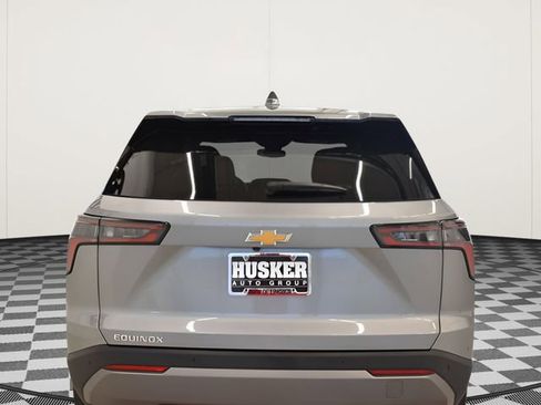 Used 2025 Chevrolet Equinox LT image 11