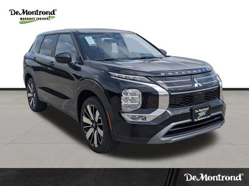 New 2026 Mitsubishi Outlander SE FWD image 3