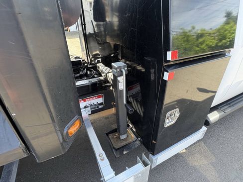 Used 2013 GMC Sierra 3500 W/T RWD image 4