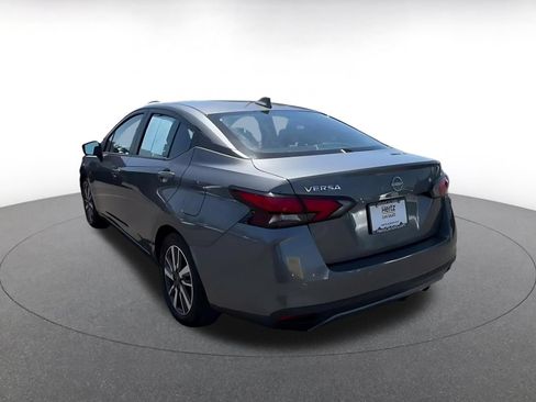 Used 2025 Nissan Versa SV FWD image 11
