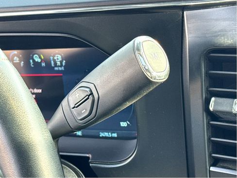 Used 2024 Ford F350 Lariat image 22