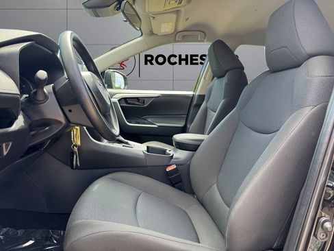 Certified 2025 Toyota RAV4 LE AWD/4WD image 10