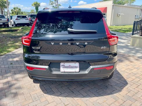 Used 2023 Volvo XC40 B5 Plus w/ Driver Assist Package image 4