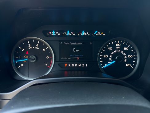 Used 2015 Ford F150 XLT w/ Equipment Group 302A Luxury AWD/4WD image 24