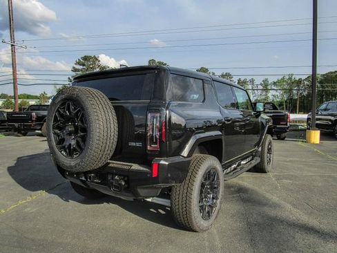 New 2025 GMC Hummer EV 3X w/ LPO, Dark Essentials Package image 4