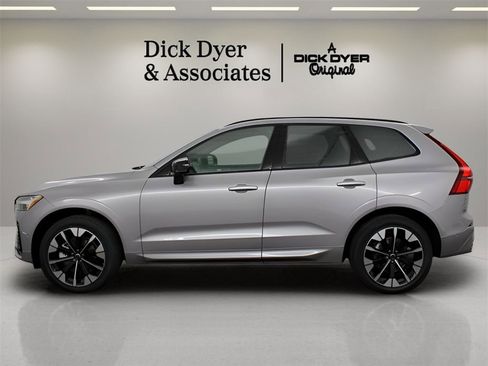 New 2026 Volvo XC60 B5 Plus w/ Protection Package Premier image 5
