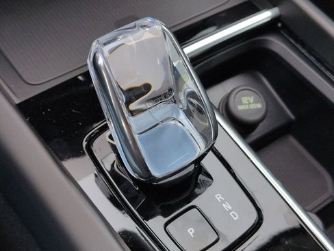 New 2026 Volvo XC60 B5 Core w/ Climate Package image 13