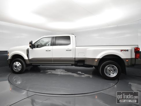 Used 2026 Ford F450 King Ranch w/ FX4 Off-Road Package AWD/4WD image 3