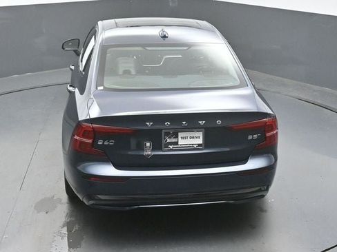 Certified 2025 Volvo S60 B5 Core AWD/4WD image 44