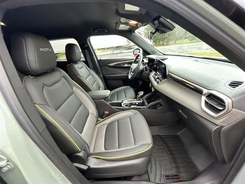 Used 2024 Chevrolet TrailBlazer ACTIV image 28