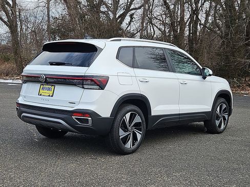 New 2026 Volkswagen Taos SE AWD/4WD image 6
