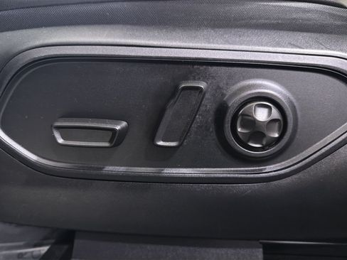Used 2023 Jeep Grand Cherokee L Laredo AWD/4WD image 28