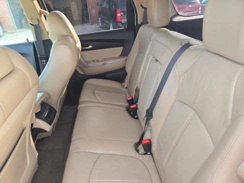 Used 2011 GMC Acadia SLT AWD/4WD image 8